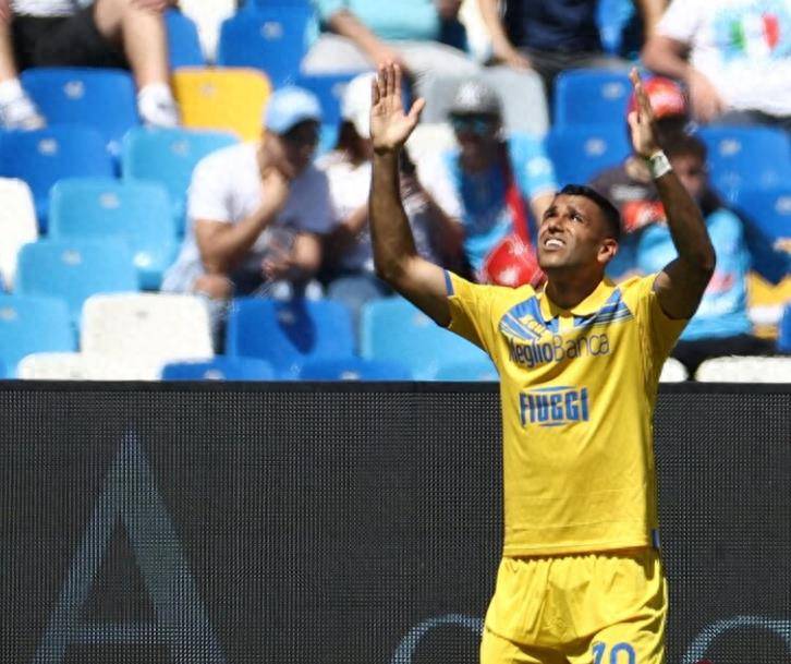 22意甲卫冕冠军爆冷谢迪拉梅开二度保级队绝平抢下1分