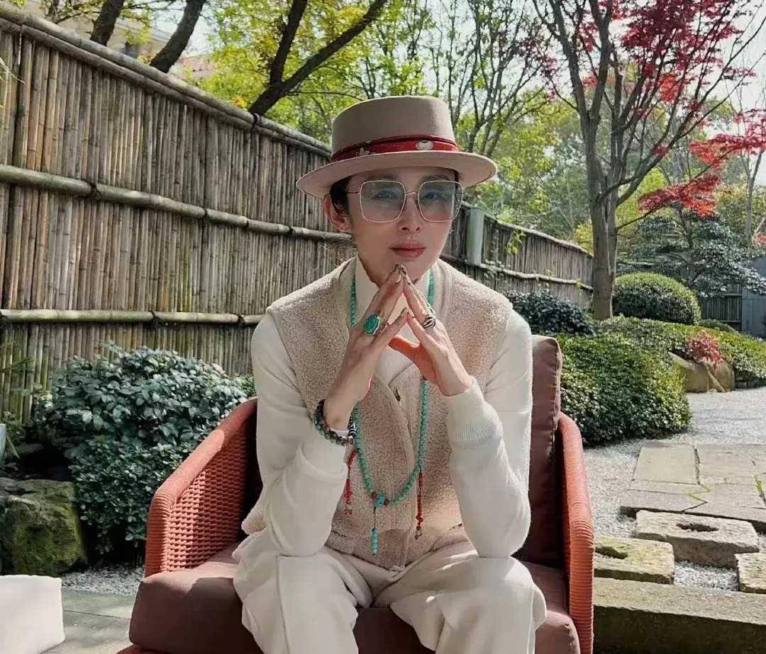 56岁张敏近照曝光,暴瘦至70斤引担忧_生活_女性_变化