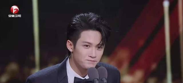 原创国剧盛典郭德纲郭麒麟4个温暖瞬间原来老郭也有妥协的时候