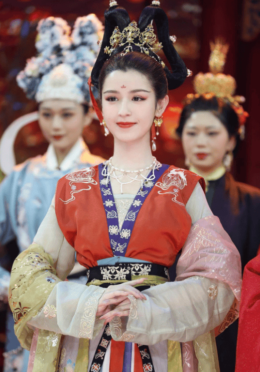 一舞成名被陈赫签约,却因"蜡烛门"身败名裂_妮克_时候_大佬