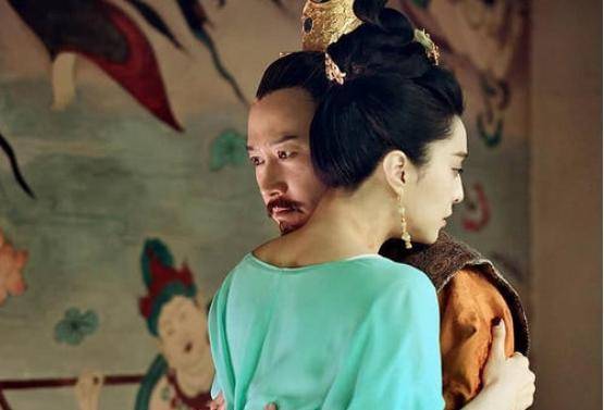 杨国忠对妻子说:"这是因为我们两个人都互相思念对方,用情至深,你才