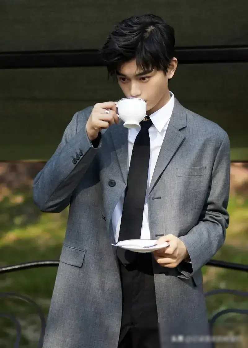 原创丁禹兮少年感十足阳光帅气引爆全场