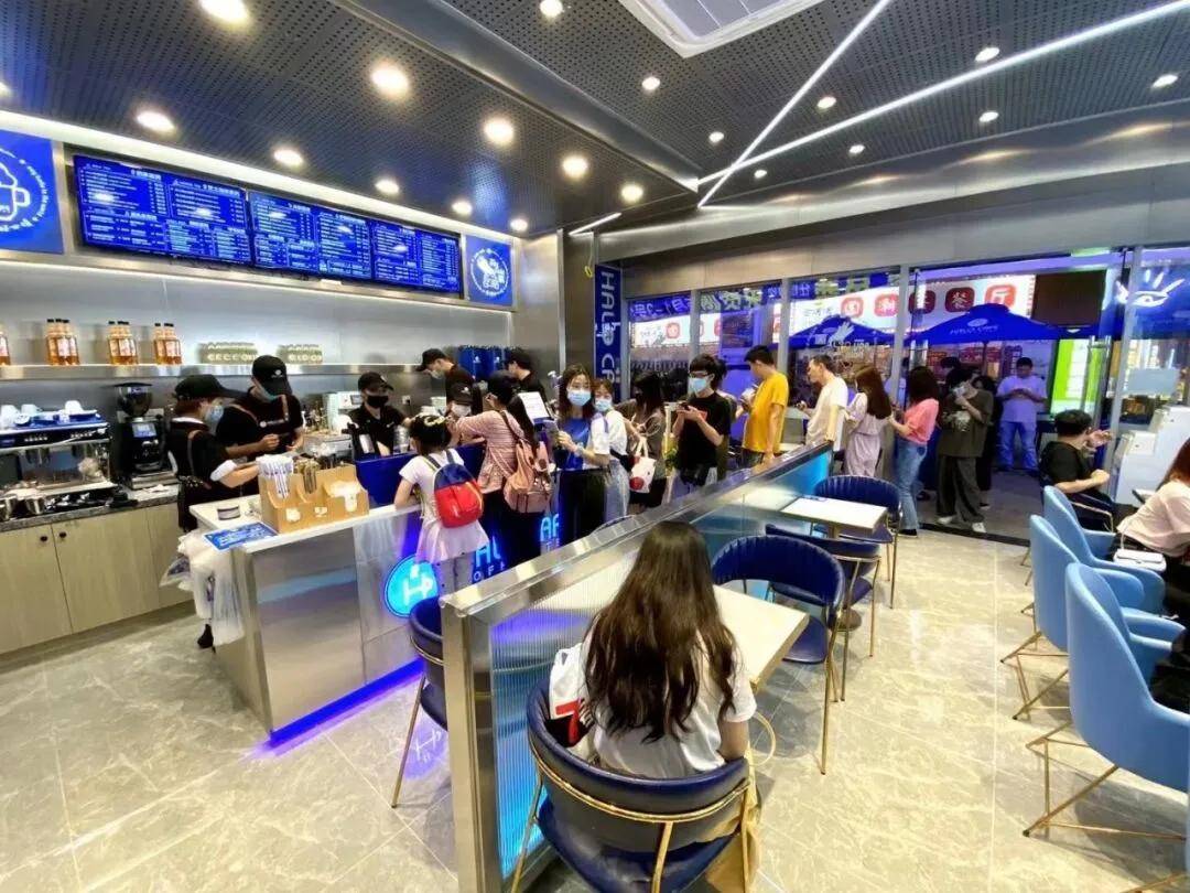 为了更好的控制成本,halo cafe做出了一个重要决策——将店型变小.