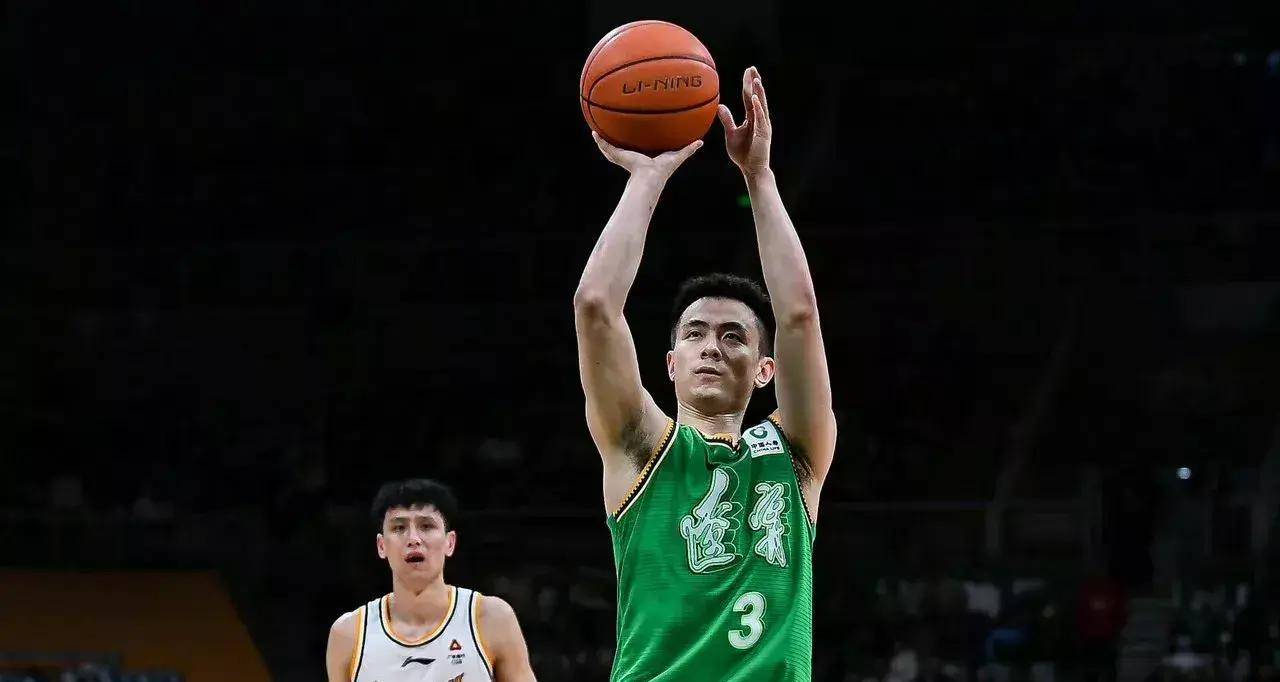 原创辽宁晋级无压力深圳队两大主力受伤加单外援出战杨鸣坐收渔利