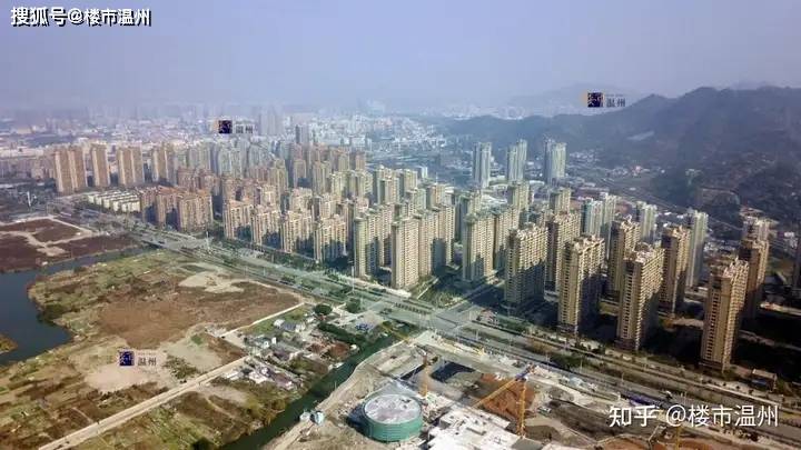 而其他同类安置房几乎都缺乏这样的热度,价格基本不变,甚至继续下滑.
