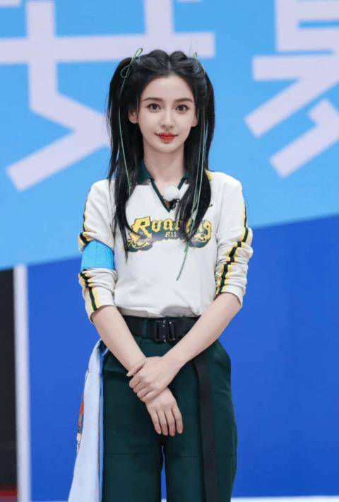 原创杨颖自曝将回港圈发展拒绝回答疯马秀问题不如不要说这些