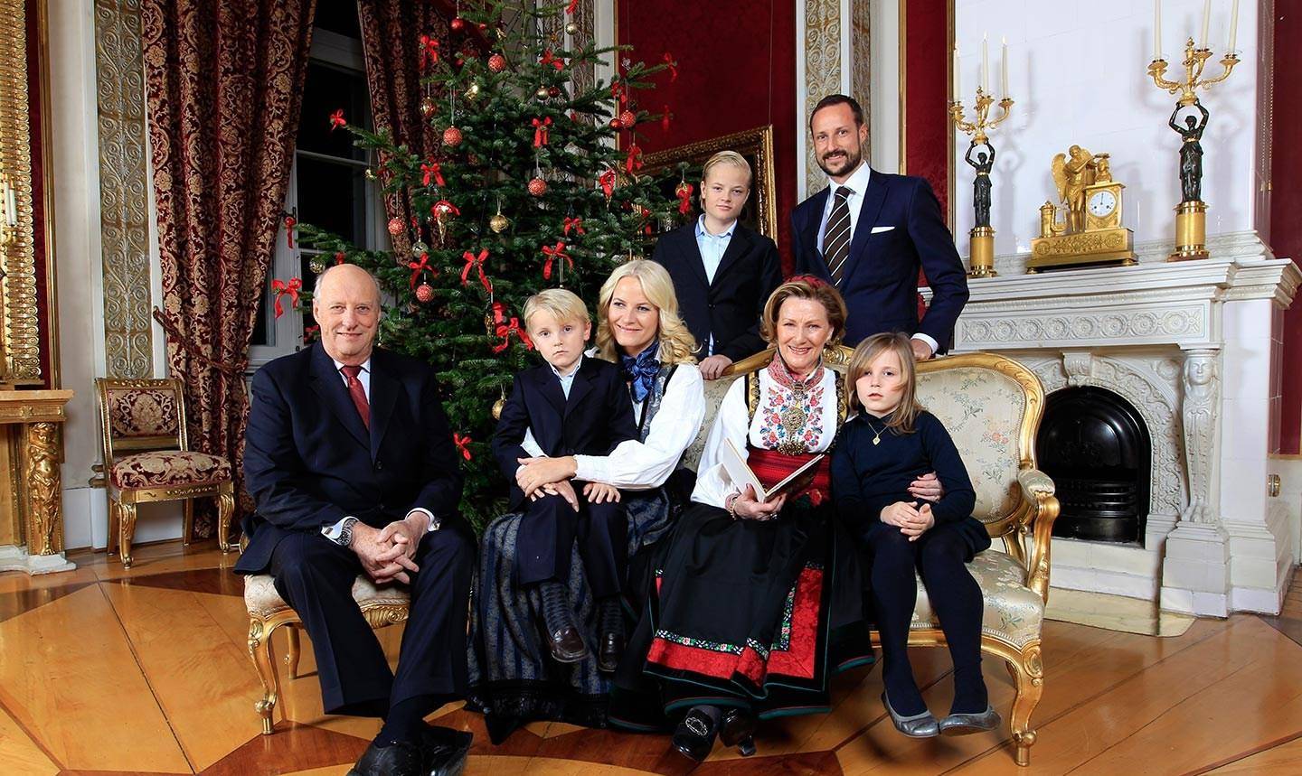 挪威王室到底有多穷除了自己挣钱外连结婚钻石都是假的