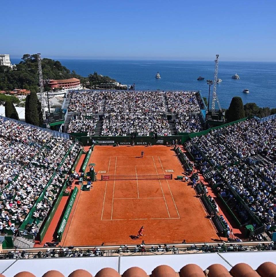 比赛_屋顶_球场