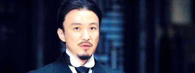 而我们观众则从他的这个表情中得知这个陈三皮可能与王田香有着什么