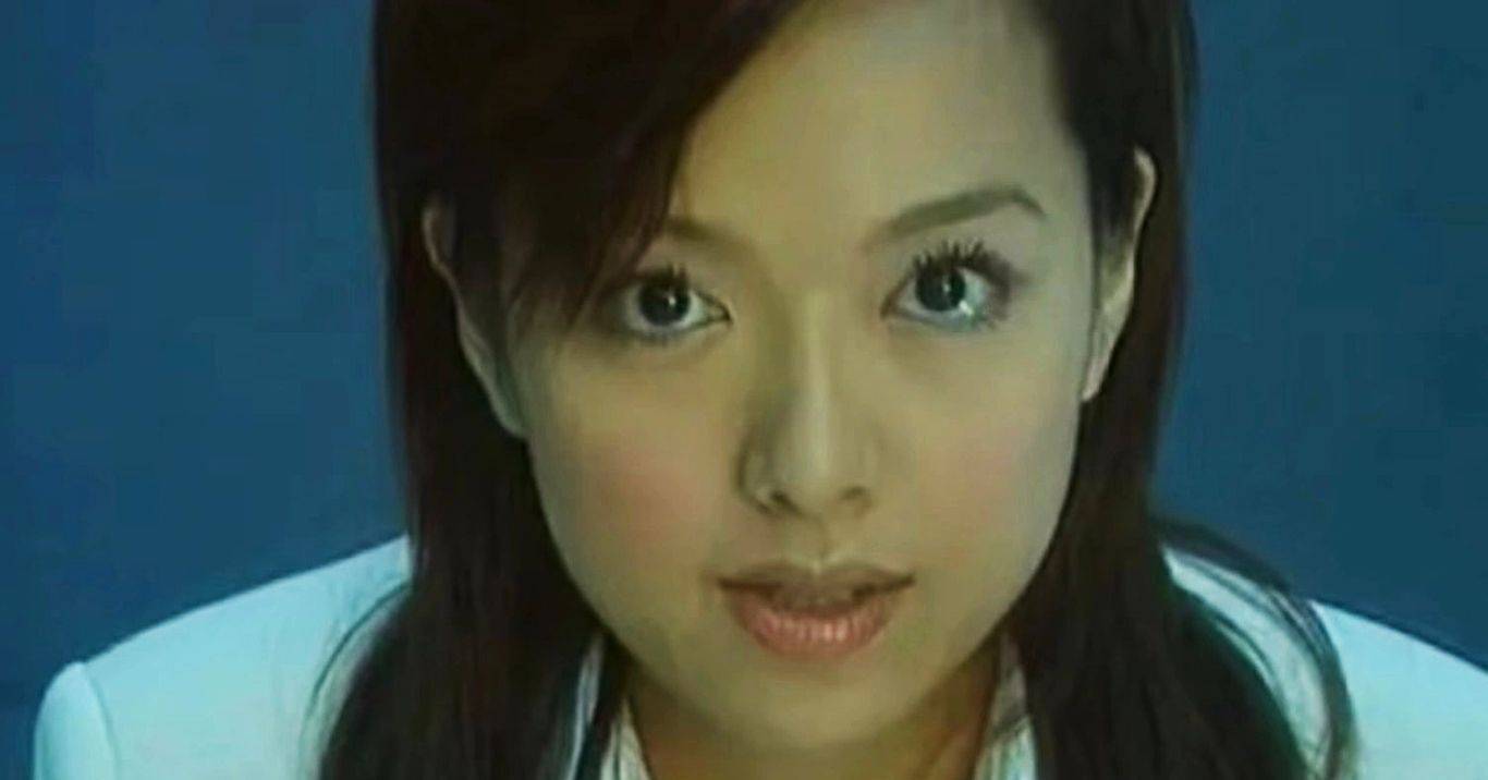 在与精神科医生李嘉文(李珊珊饰)的合作下,他逐渐打开了另一个隐秘