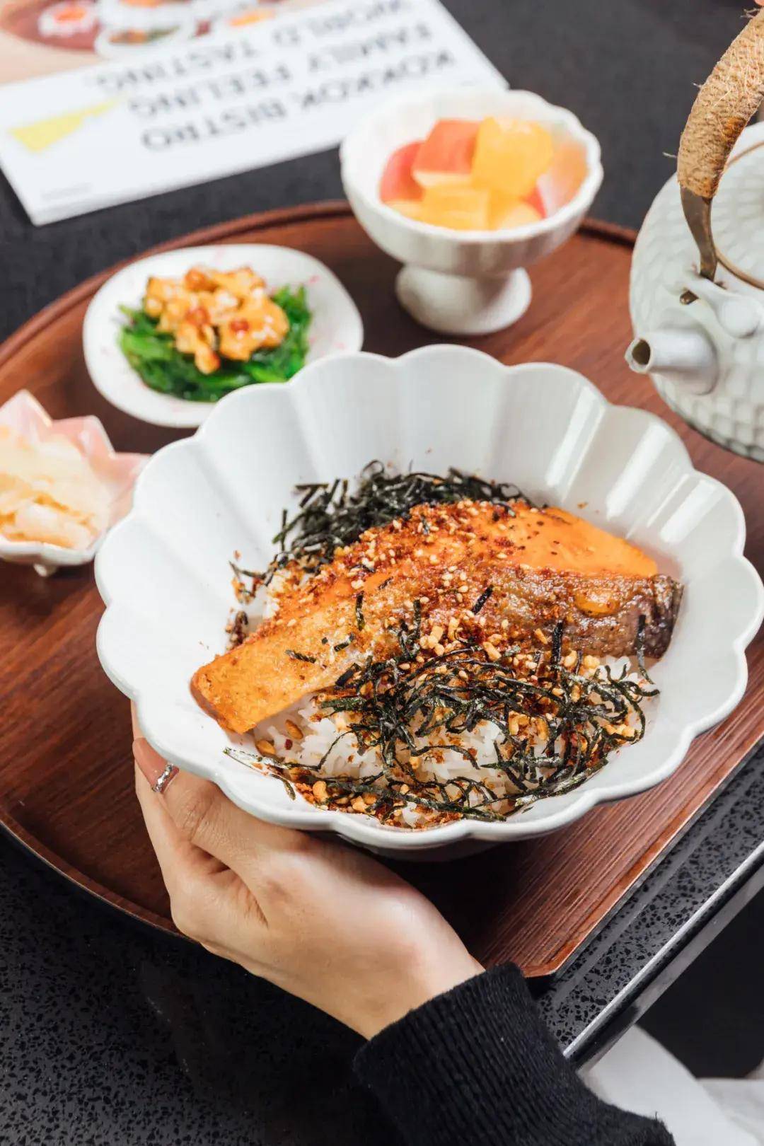 我请问呢这家融合西餐厅是真的没有创作瓶颈吗