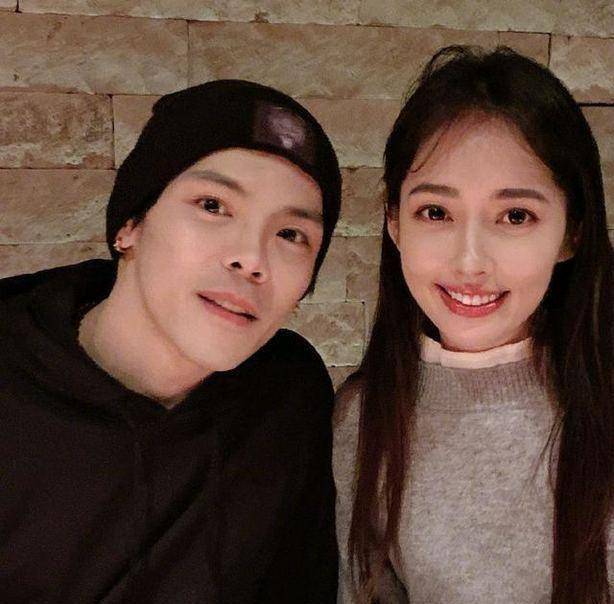 郭碧婷刚生下女儿,网友就开始催生儿子_向佐_陈岚_闺女