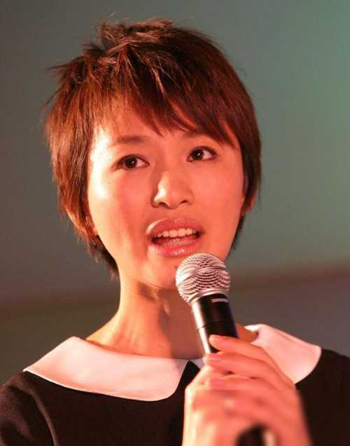 至今未嫁人的央视女主持人情史简单四十岁以上者众多