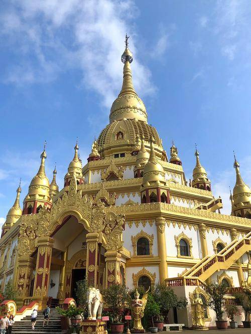 防城港到西双版纳跟团旅游3-5天需要多少钱?人均1000!