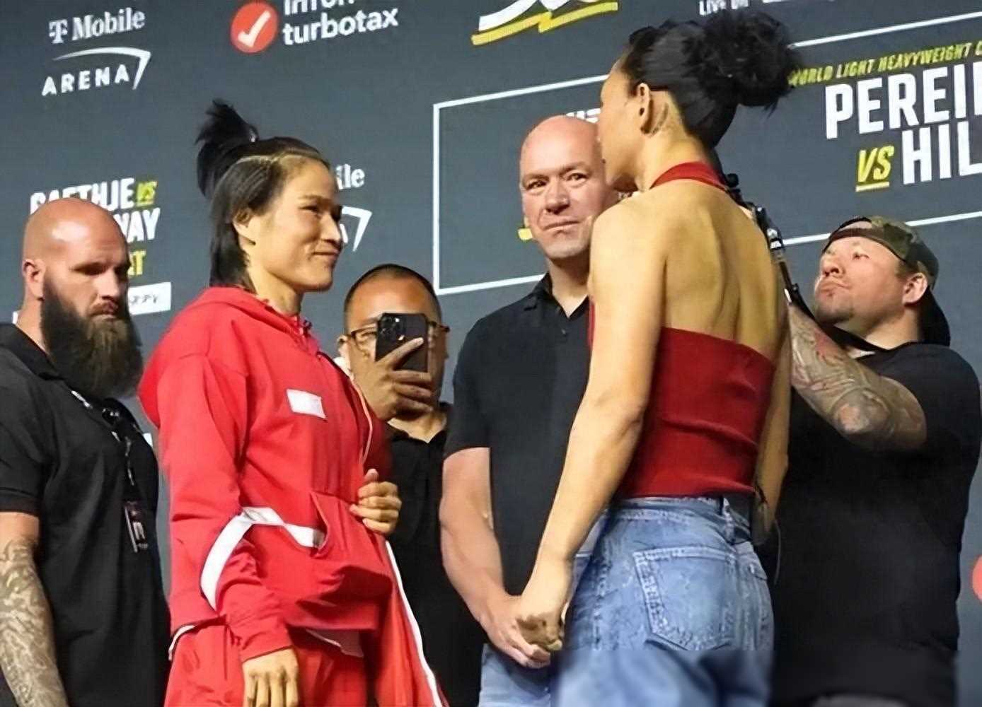 原创张伟丽闫晓楠出场费对比差距大矣