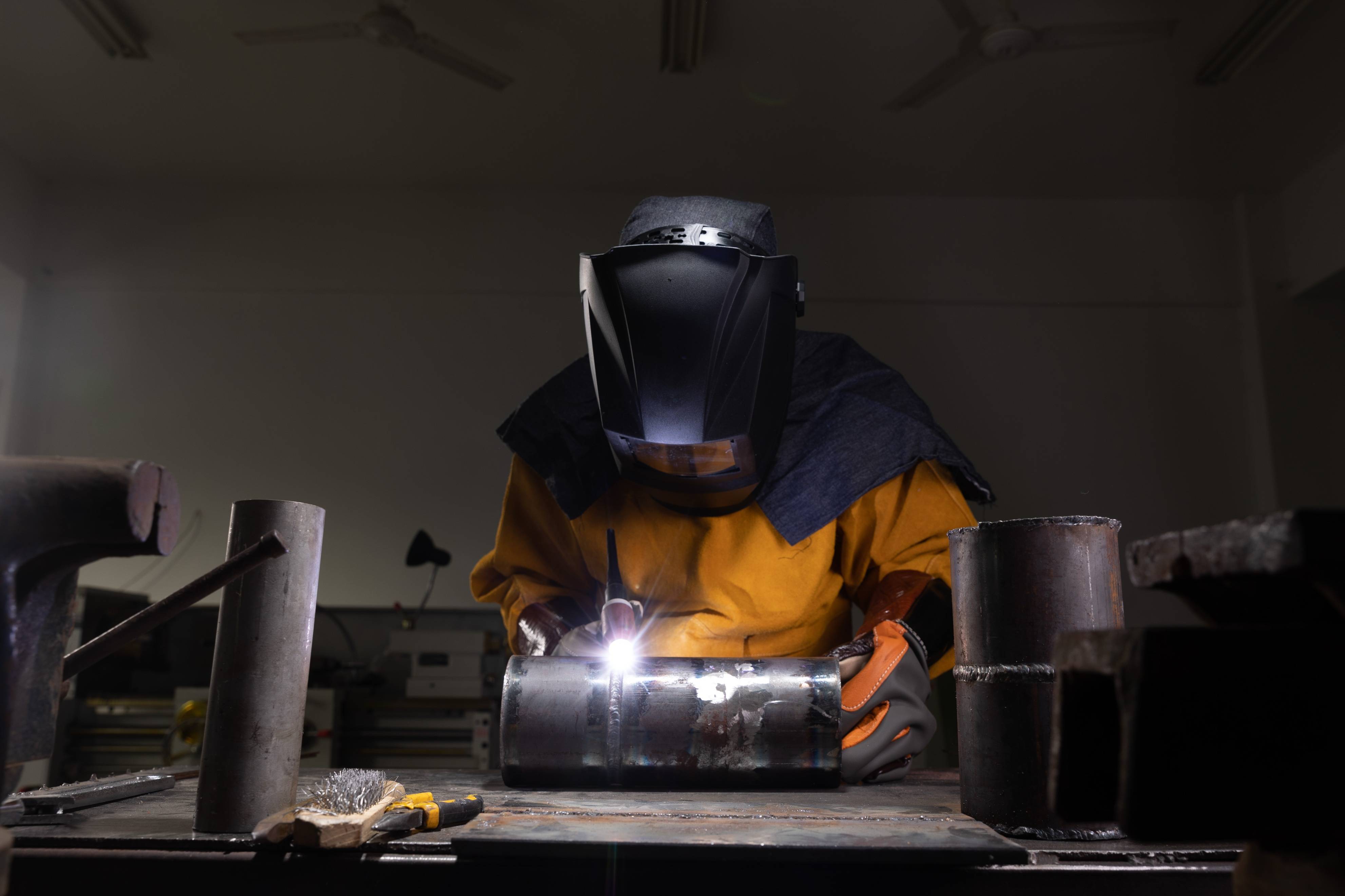 学电焊工到哪里学比较好