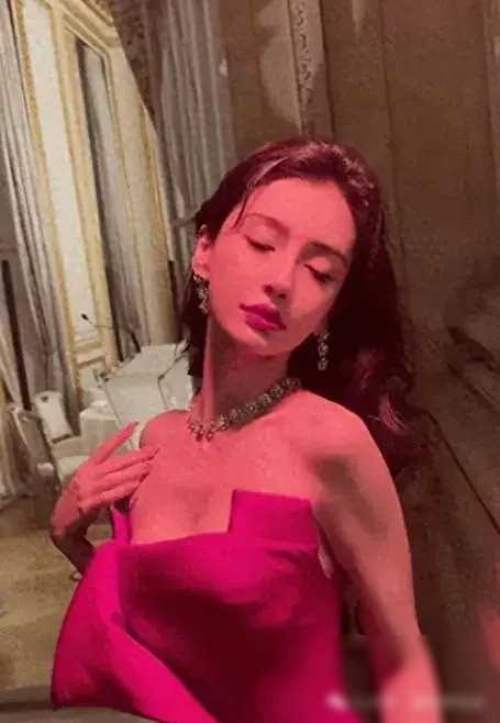 陈伟霆黄晓明接连陷入争议事实证明杨颖才是真正的人生赢家