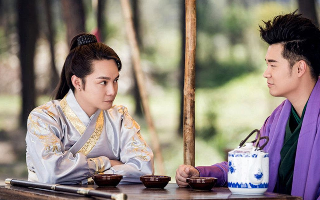 《极品家丁》曾经长时间称霸历史小说排行榜,以天马行空的想象,幽默的