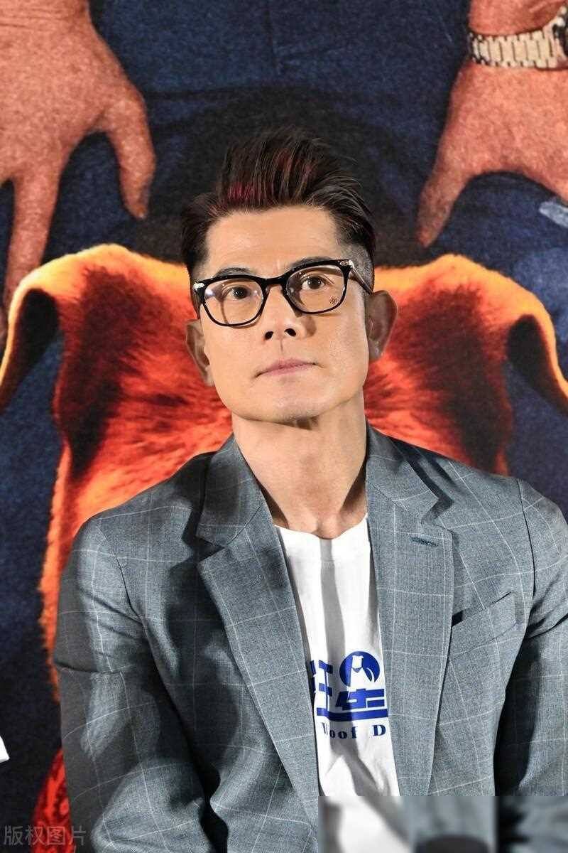 郭富城新造型引热议牙齿显老态网友直呼认不出