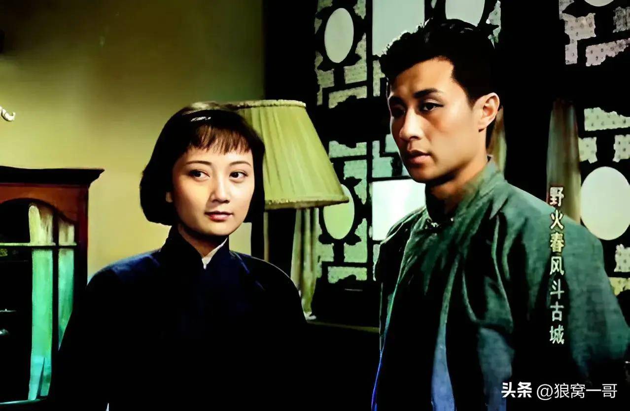 少将军衔的王晓棠原八一电影制片厂厂长几代人的青春偶像