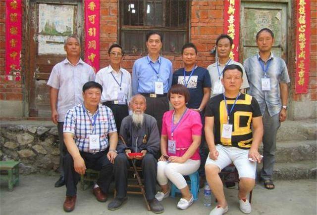 九旬老兵拿到300块补贴却失声痛哭我想要的只是一句认可