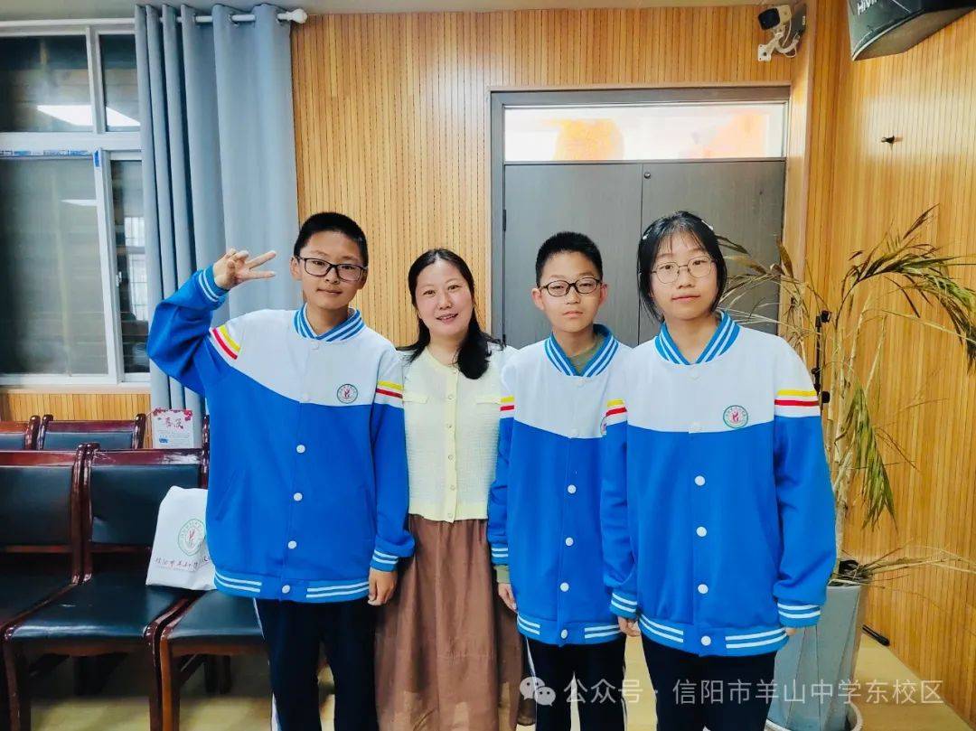 一朝沐杏雨 一生念师恩 记羊山中学东校区优秀学子回访母校活动