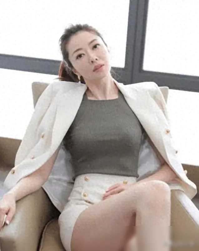 如今再看熊黛林郭富城前女友之争孰胜一筹