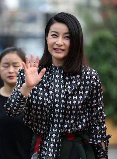 台湾名模白歆惠产后一个月复出亮相时,身材也略微发福,但脸上却洋溢着