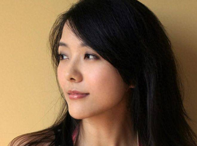 原创湖南卫视知名主持人在美国定居开保时捷拎爱马仕成二胎辣妈