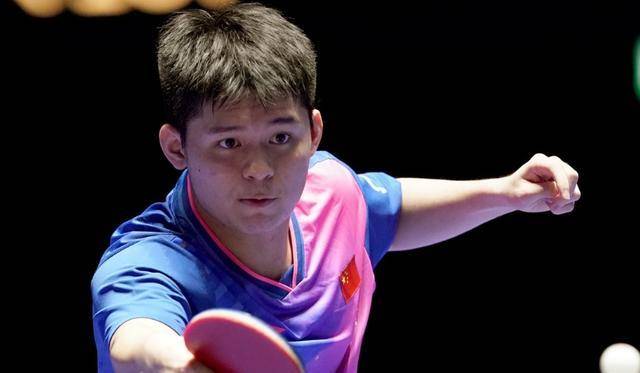 国乒00后小将林诗栋战胜劲敌,晋级淘汰赛前景看好_阿尔贝托·米诺_对