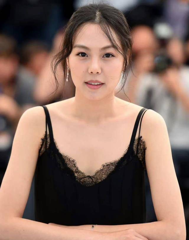 原创这些国外时尚女星身材婀娜多姿一身冰肌玉骨真的是太美了吧