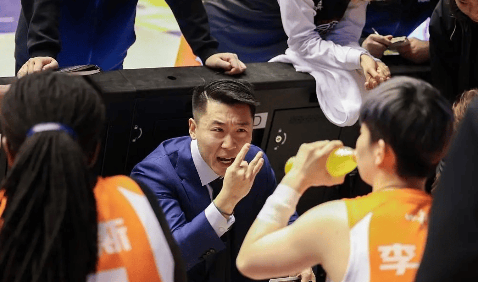 20分大逆转?完美边线球战术,内蒙古女篮即将夺冠_四川