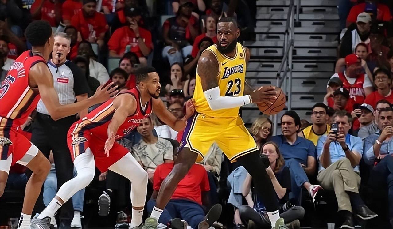 纵观整个nba历史,能够完成三连冠建立王朝的球队也就只有公牛,凯尔特