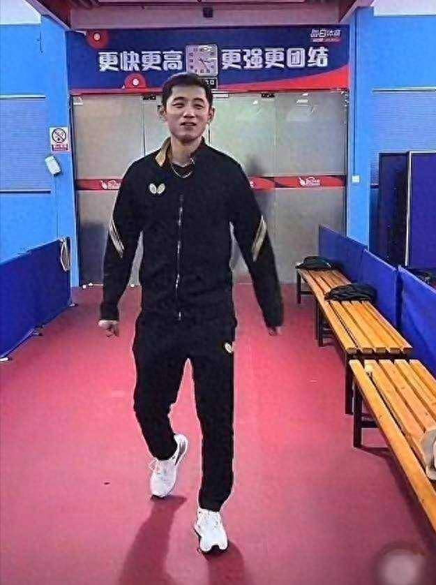 身为我国乒乓球队领人物,张继科屡获殊荣,其2016年里约奥运会与马龙