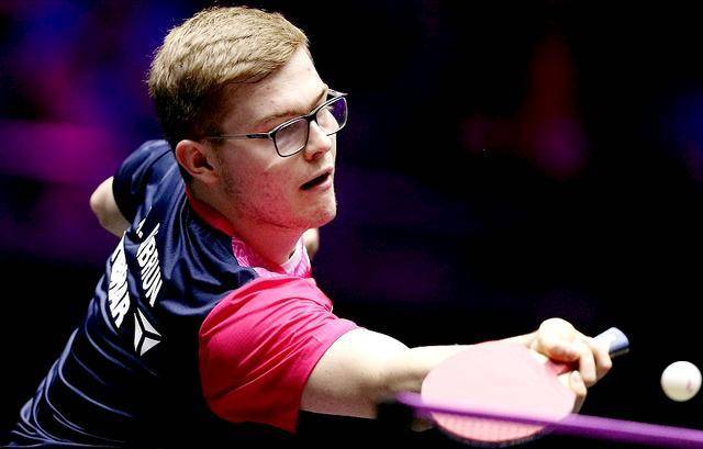 国乒新秀林诗栋大放异彩!横扫法国选手艾利克斯_比赛_对手_技术