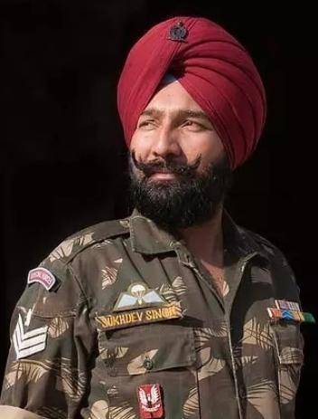 为什么印度士兵爱戴头巾不戴头盔神圣信仰不可侵犯