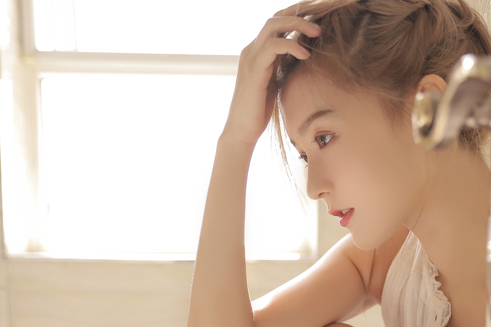 4月末,情缘入心,爱意未泯,桃花重开,3星座与旧爱重逢再续前缘