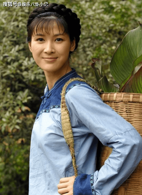 原创她是周一围前女友32岁嫁富豪老公入狱负债上亿她不离不弃