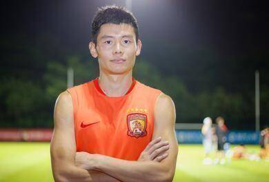 恒大球员回亚泰曾因效力鲁能时直播被误会但真相令人唏嘘