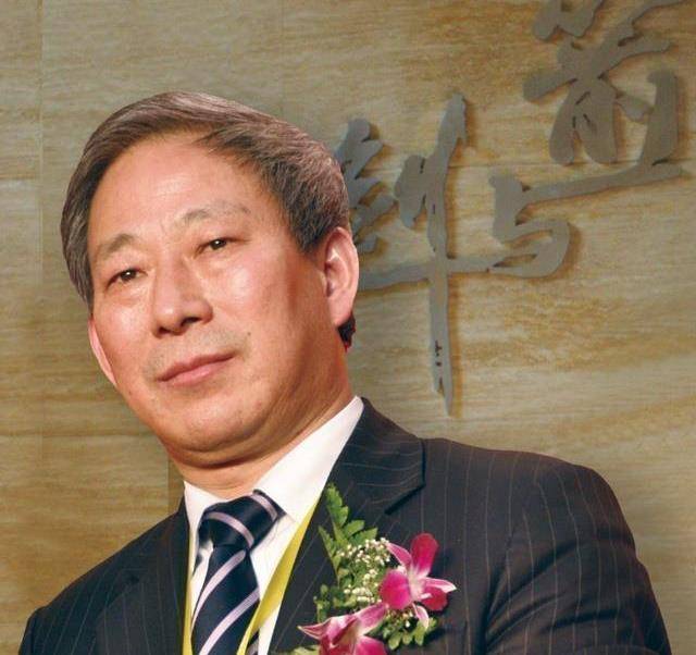 原创娶一个学生为妻生二胎辞职我们第一疯子严洁和现在怎么了