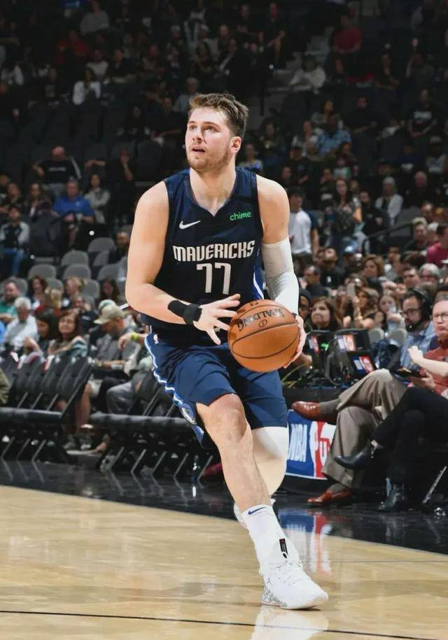 年龄牵线数据对决东契奇与哈利伯顿的助攻统计