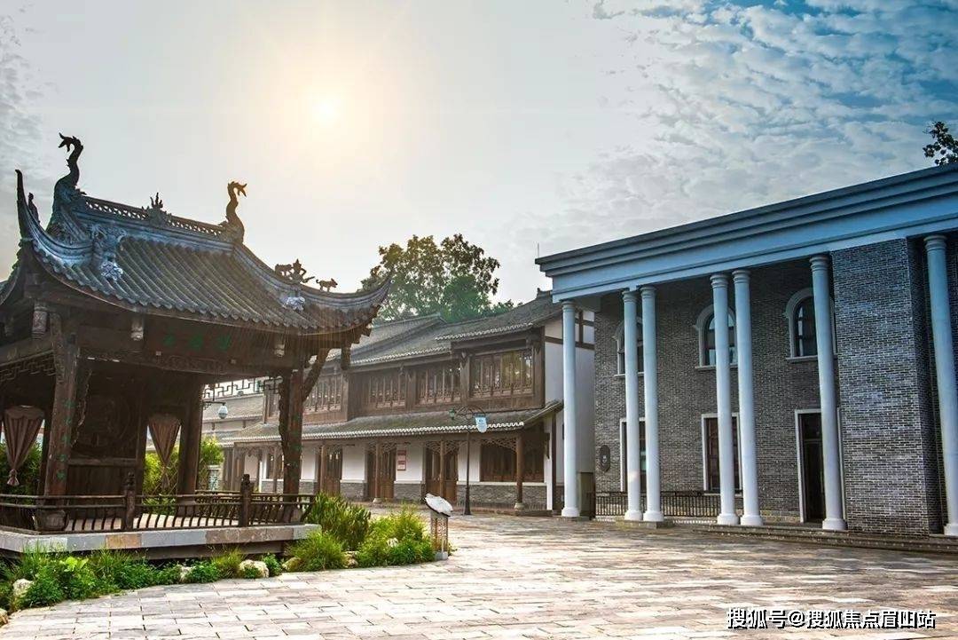 安仁古镇合院叠墅新房:成都院坝项目详情/看房提前预约_院子_建筑