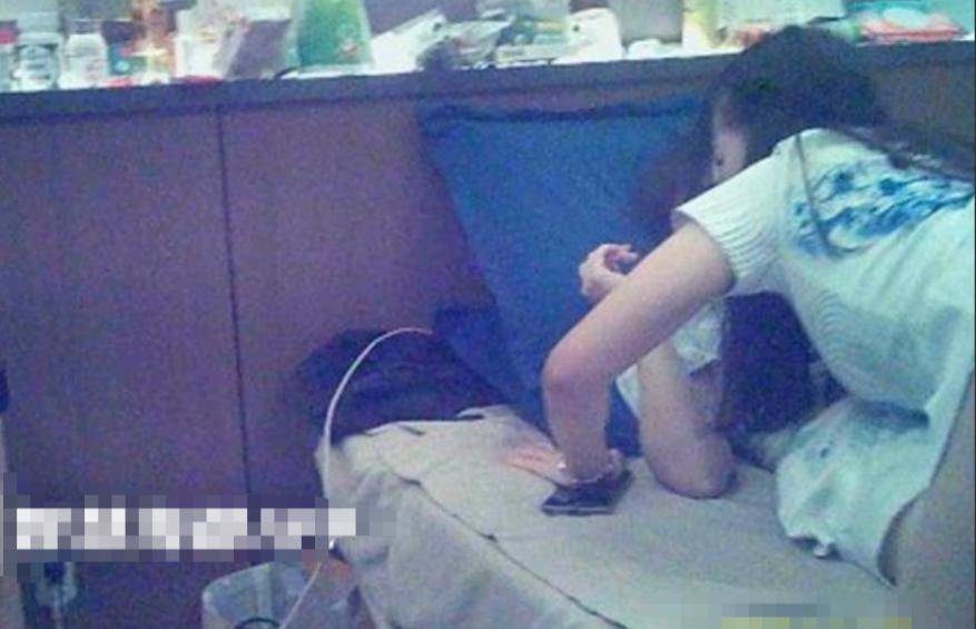 原创采耳店暗藏躺采服务旗袍短裙美女随意挑选评论区沦陷
