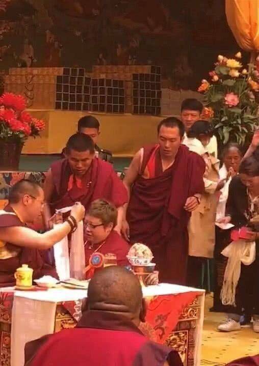 韩红46岁未婚否认皈依佛门但这些名人真的是和尚