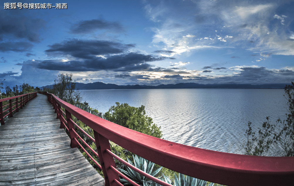 夏游云南来抚仙湖追一场绝美日落