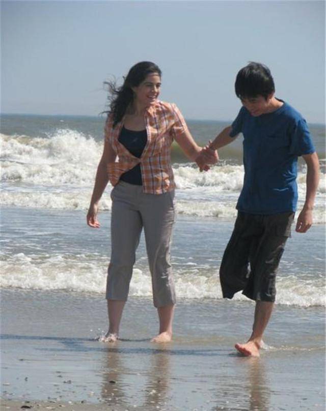 但是有一名外教却很不同,这名外教是一个漂亮的美国人叫tiffany