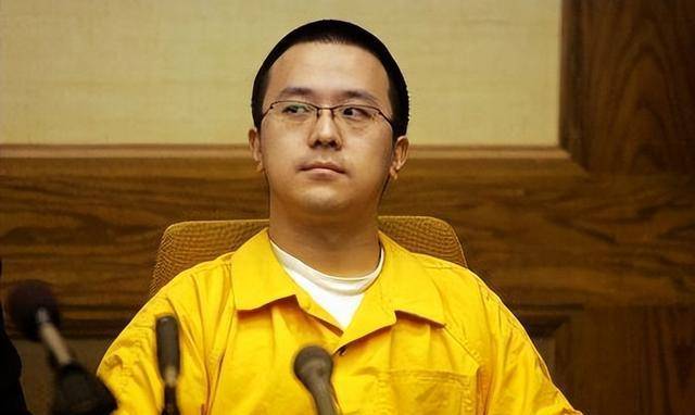 原创09年浙江学霸朱海洋表白被拒当街将女方斩首被捕时一脸平静