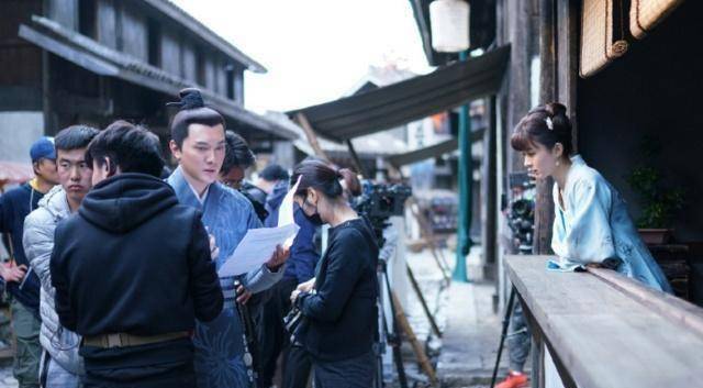 原创侯鸿亮爆赵丽颖结婚不拍婚纱照原因并称慧眼选中朱一龙