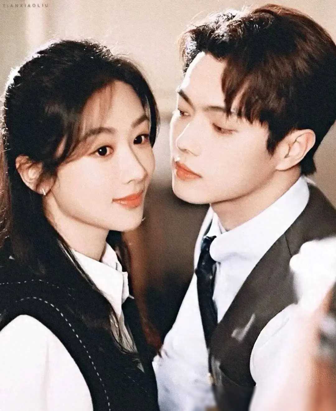 杨紫收视逆袭,玄学不再玄乎,许凯眼神拉丝引热议!