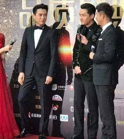 原创胡歌被不明团队密集黑是有人操纵还是他人设将崩